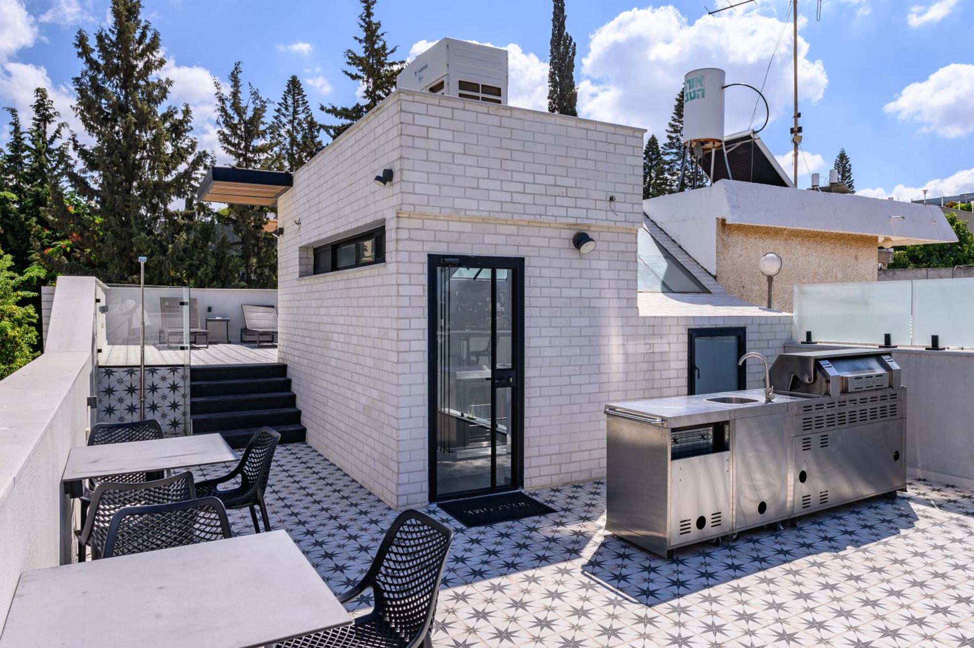 Rokah Luxury Villa At Ramat Hahayal เทลอาวีฟ ภายนอก รูปภาพ