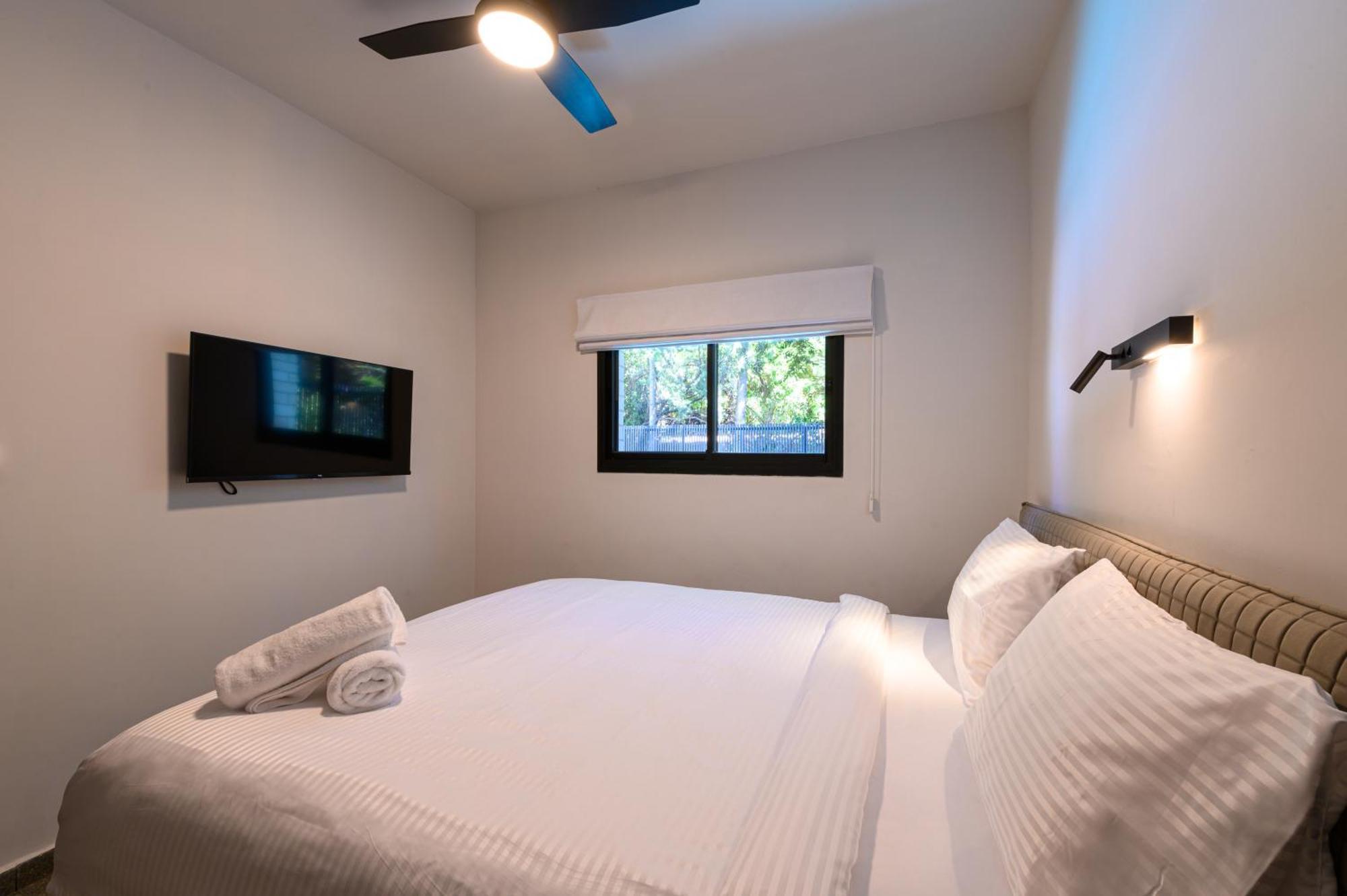 Rokah Luxury Villa At Ramat Hahayal เทลอาวีฟ ห้อง รูปภาพ