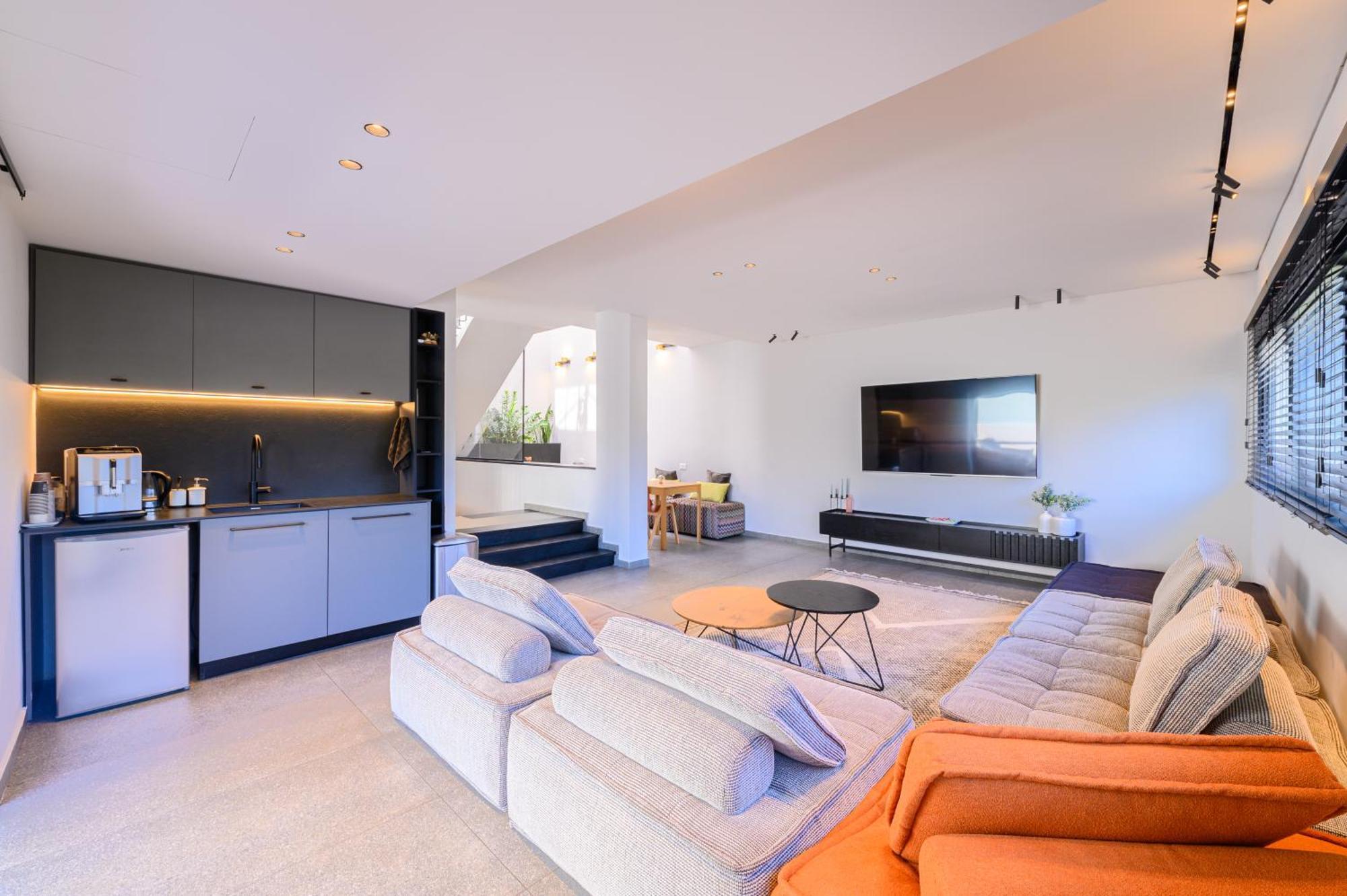 Rokah Luxury Villa At Ramat Hahayal เทลอาวีฟ ภายนอก รูปภาพ