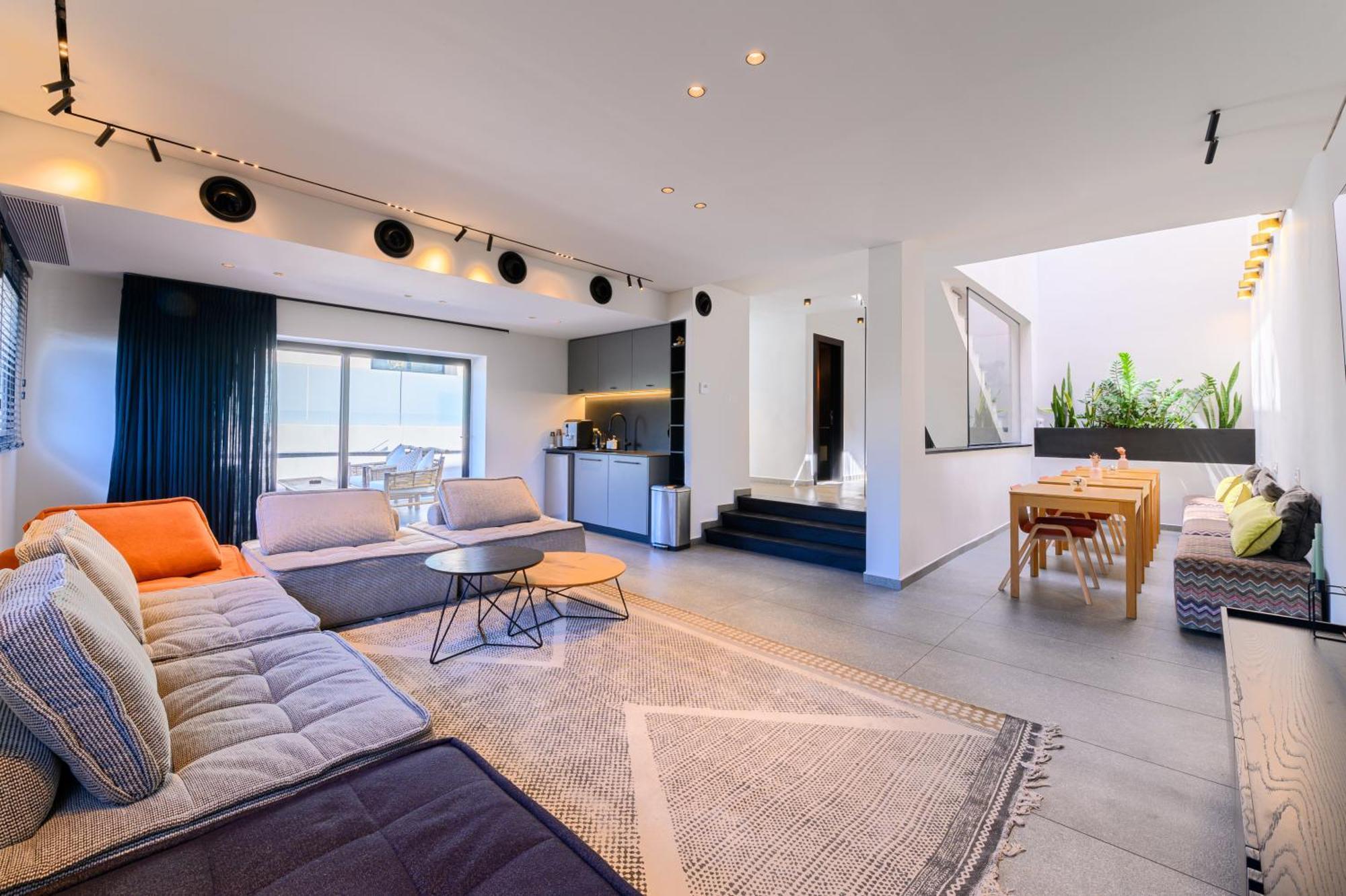 Rokah Luxury Villa At Ramat Hahayal เทลอาวีฟ ภายนอก รูปภาพ