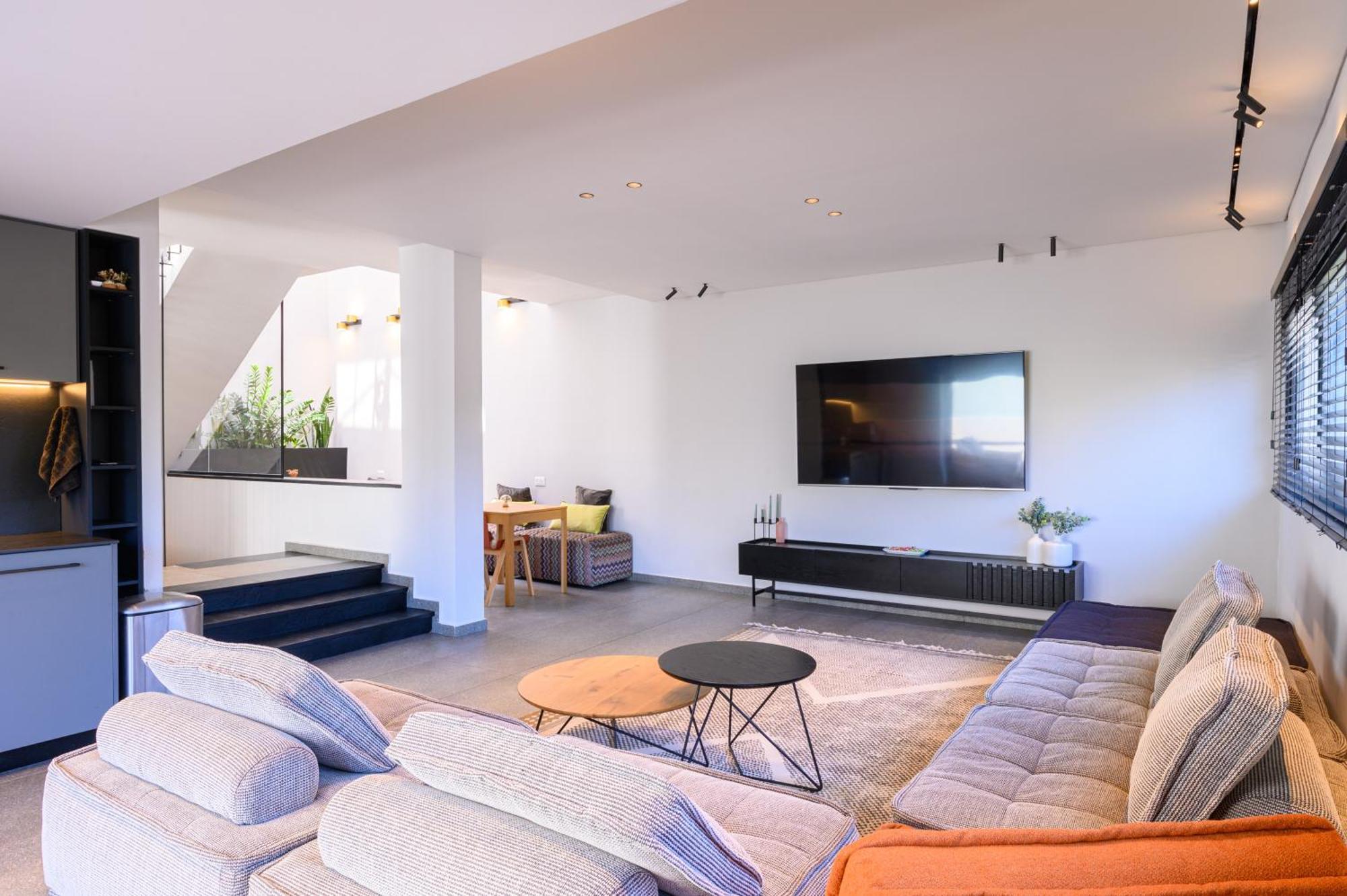 Rokah Luxury Villa At Ramat Hahayal เทลอาวีฟ ภายนอก รูปภาพ